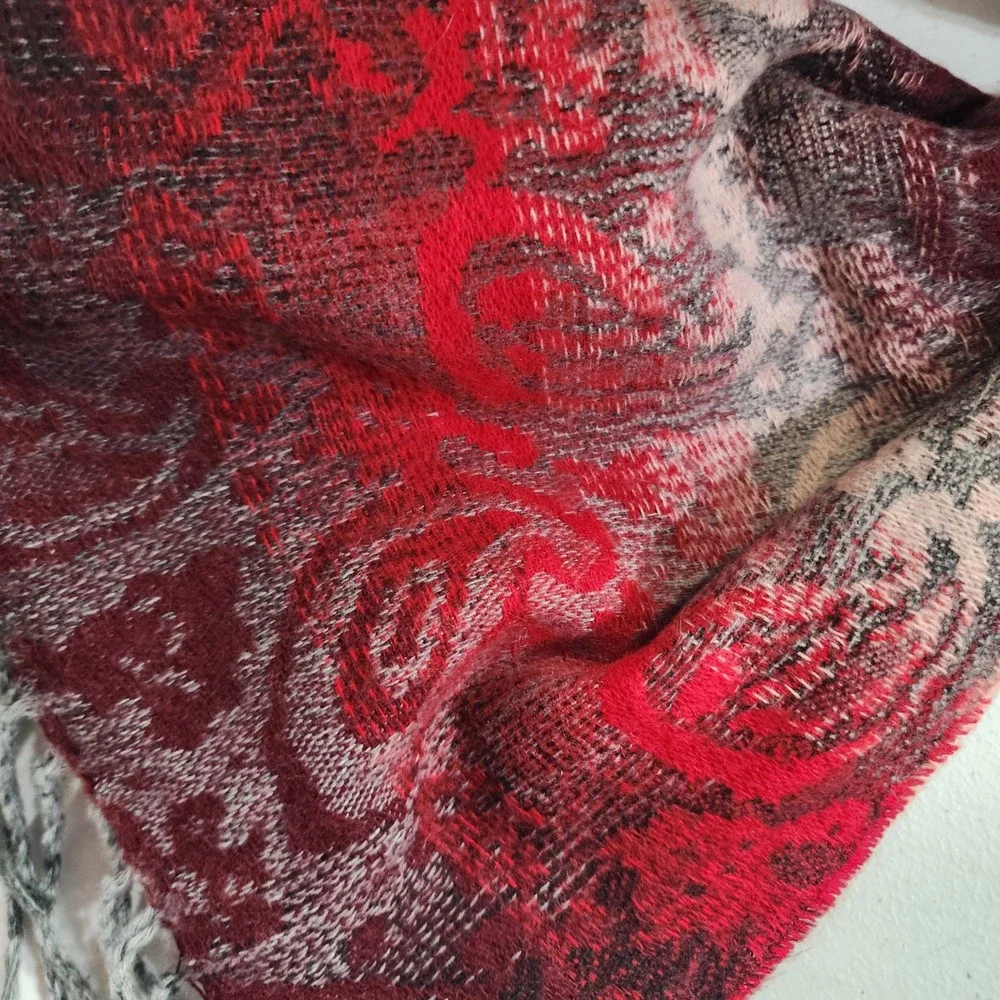 Cejon Scarf Made in Italy Red Grey Paisley Jacquard Fringed Acrylic Wrap